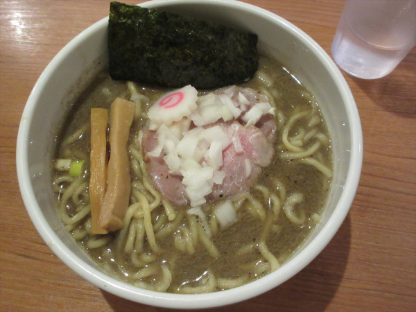 「煮干中華そば（900円）」@煮干中華そば 鈴蘭 新宿店の写真