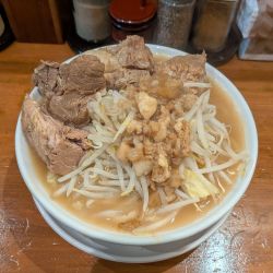 豚ラーメン小（麺少なめ、1200円）