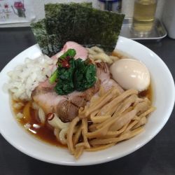 牛脂醤油らーめん大盛＋特製トッピング