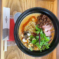 店主の気まぐれ担々麺