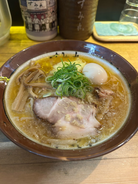 「味噌ラーメン＋半熟ゆでたまご」@すみれ 横浜店の写真