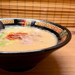 天然とんこつラーメン