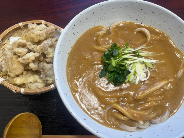 「カレーうどん、大盛+モツの天ぷら」@三丁目の手打うどんの写真