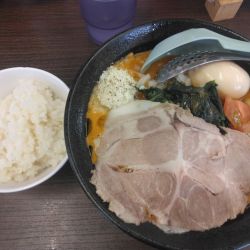 期間限定、トマト豚骨ラーメン1150円(クーポン味玉無料)他