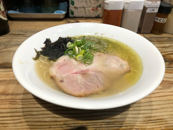 「牡蠣塩ラーメン」@むかん 池袋の写真