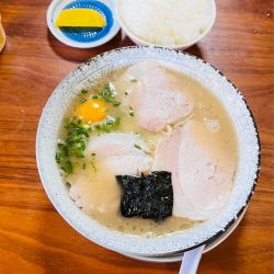 卵入りラーメン