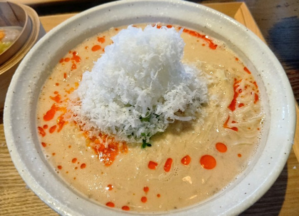 「削りたてチーズ担々麺」@彩葉の写真