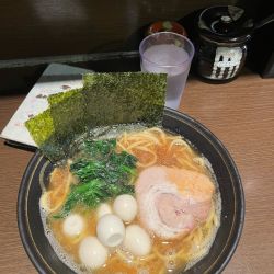 ラーメン並硬濃、うずら