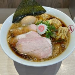 特生姜醤油そば大盛1420円