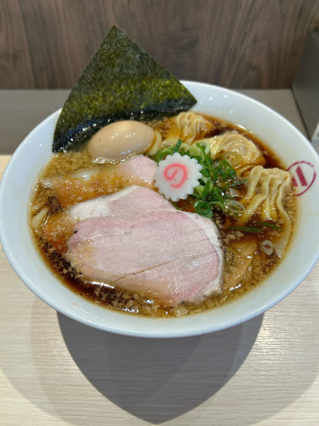 「特生姜醤油そば大盛1420円」@横浜中華そば 維新商店 みなとみらい店の写真