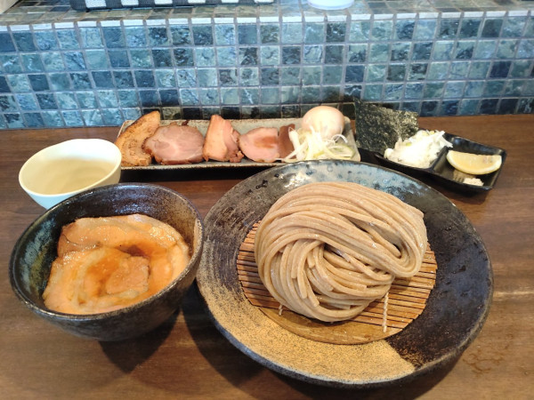 「汁並つけ麺大＋特製トッピング」@麺屋みつば＋クローバーの写真