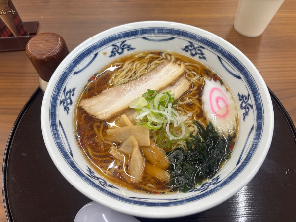 「醤油ラーメン・餃子」@和食遊処 椿家 あいのやまの湯店の写真