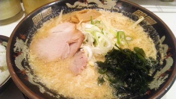 「札幌味噌らーめん 880円+半ライス 120円」@北海道らーめん みそ熊 茅場町店の写真