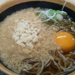 たぬきそば 500円＋生玉子 80円