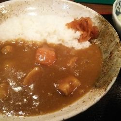 カレーライス ※サラダ付き 850円