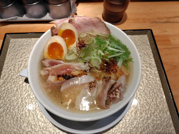 「真鯛と地鶏の塩らーめん2000円（この日限定）」@麺家 たけ田の写真