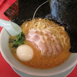 特製味噌ネギチャーシュー麺（１２８０円）味玉１５０円クー海苔