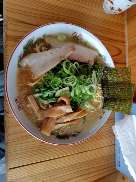 「背脂醤油ラーメン」@ラーメン岡本屋の写真