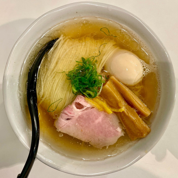 「味玉塩ラーメン」@麺笑の写真