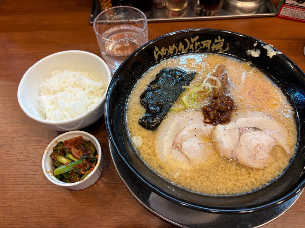 「嵐げんこつらあめん」@らあめん花月嵐 新桜台店の写真