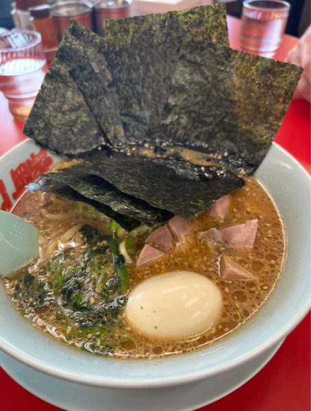「味噌ラーメン（海苔と卵トッピング）」@ラーメン山岡家 土浦店の写真