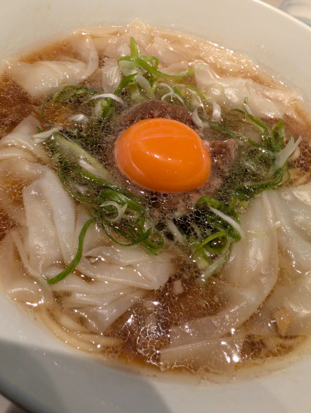 「虹のワンタン麺」@上方レインボーの写真