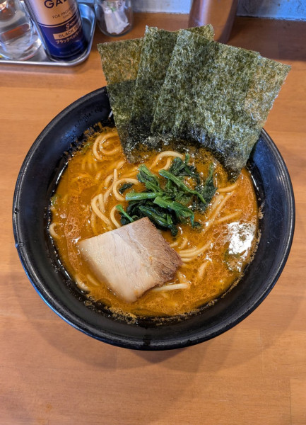 「旨辛ラーメン 大辛」@横浜家系ラーメン 辻田家 小山本店の写真