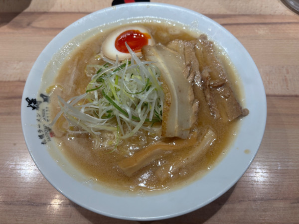 「【麺初め】濃厚味噌」@札幌らーめん 輝風 すすきの店の写真