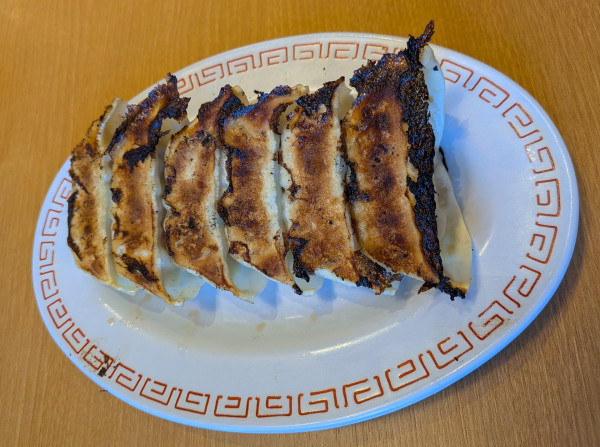 「ギョーザ383円」@大阪塩系ラーメン しおやの写真