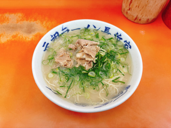 「ラーメン＋替玉」@元祖ラーメン長浜家の写真