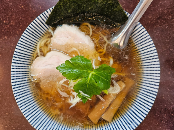 「醤油らーめん」@手打らーめん まるちの写真