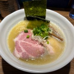 濃厚中華そば（しお）1030円