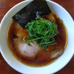 鶏醤油らぁ麺