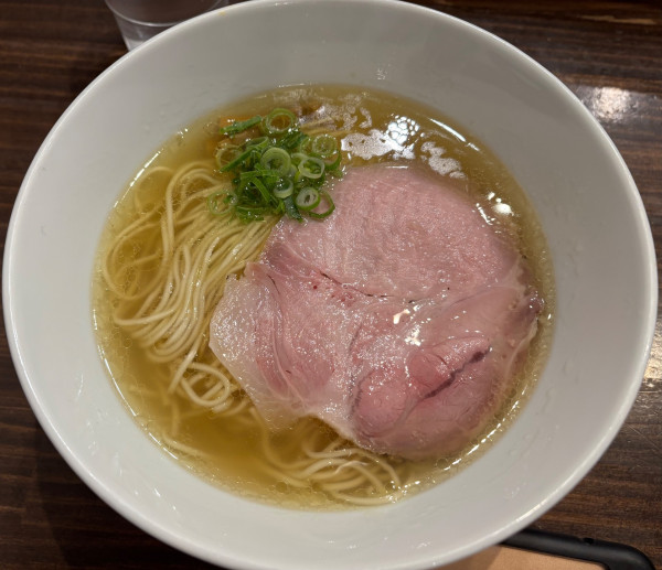 「しおらーめん」@町田汁場 しおらーめん進化 町田駅前店の写真