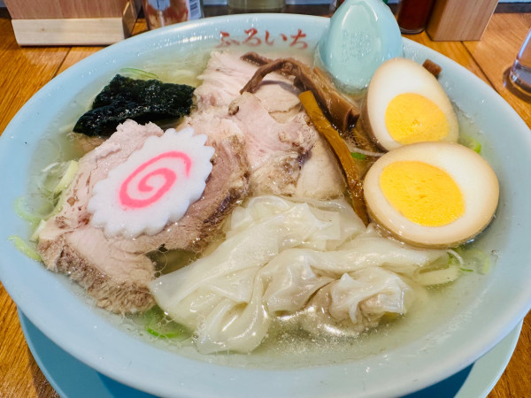 「塩ワンタンチャーシュー麺【1250円】」@青梅ラーメン マルフル食堂 旧青梅街道店の写真
