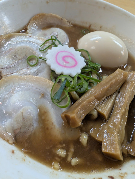 「とんこつ煮玉子・メンマ増し」@ぶたのほしの写真