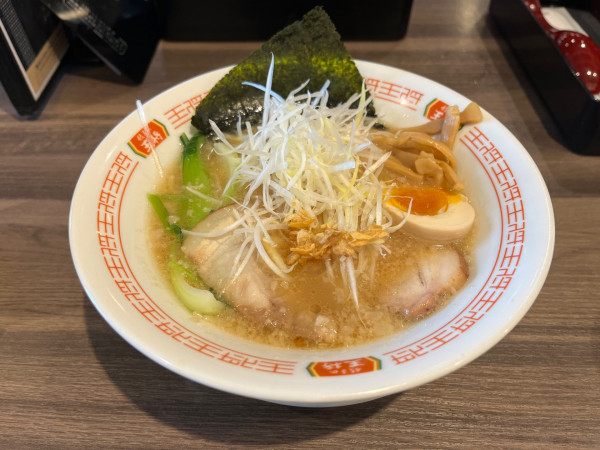 「新極王餃子の王将ラーメン（980円）」@GYOZA OHSHO 有楽町国際フォーラム口店の写真