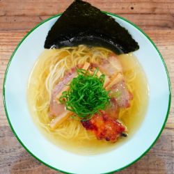 塩そば（麺少なめ）＋味玉＋ビール中瓶