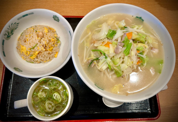 「タンメン半炒飯セット(910¥)」@日高屋 ひたちなか店の写真