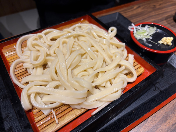 「ざるうどん 440円+他いろいろ」@がってん食堂 大島屋 新座店の写真
