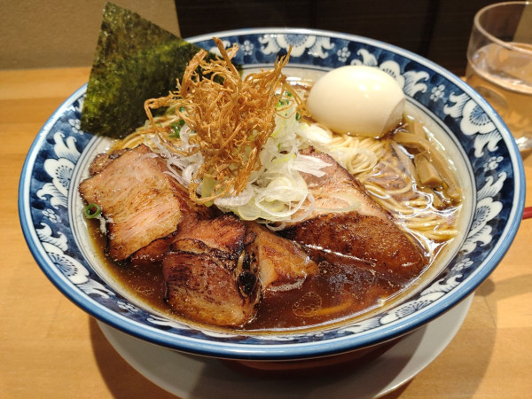 「特製醤油らぁ麺大盛」@麺処 桂の写真