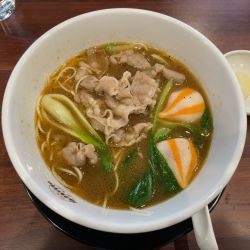 麻辣湯(薬膳スープ0辛、中華麺)
