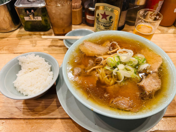 「中華そば、無料めし、おビール」@シンちゃんラーメンの写真