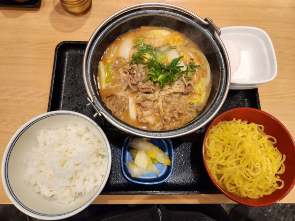 「牛肉玉ラーメン鍋膳」@吉野家 蒲田駅前店の写真