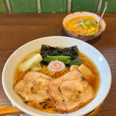 焼鶏ラーメン あらやの画像