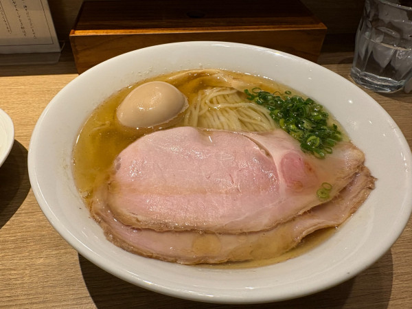 「味玉塩そば」@中華そば 無限の写真