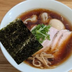 特製醤油らーめん