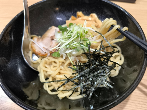 「油そば(醤油)(並)(850)」@油そば専門店 横浜麺屋 とりのゆの写真
