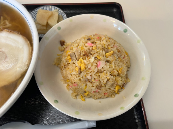 「チャーハン半量（チャーハンコンビ）」@らーめんhouse 八珍の写真