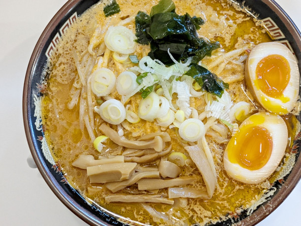 「味玉辛味噌らーめん（大盛）」@北海道らーめんみそ熊 東陽町店の写真